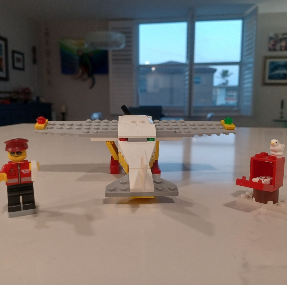 LEGO mail plane - Picture 5 of 6